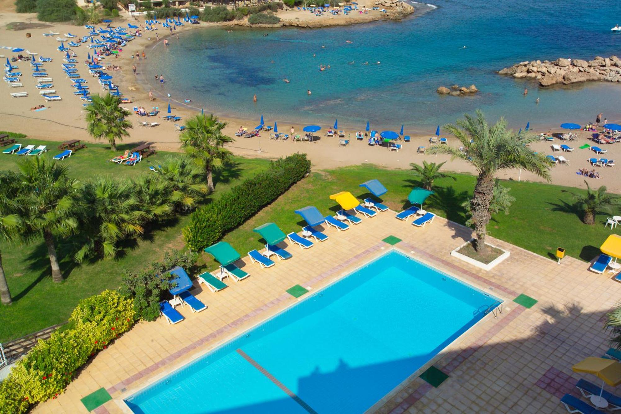 بروتاراس Pola Costa Beach Hotel Apts - Adults Only الغرفة الصورة